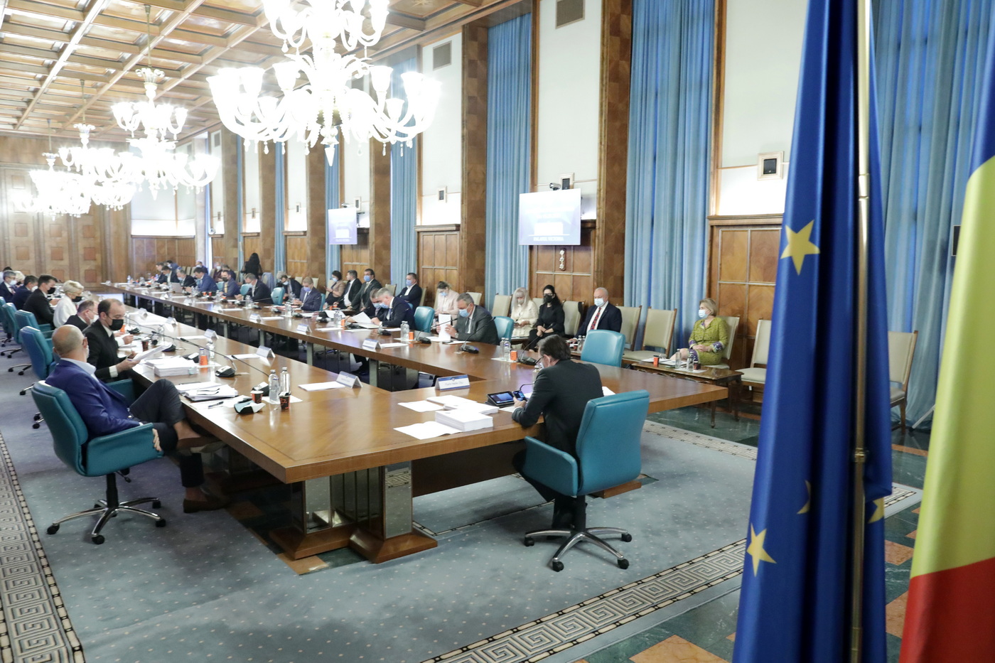Trei șocuri care vor lovi curând România: valul IV, factura la energie, falimentul City Insurance/FOTO: gov.ro