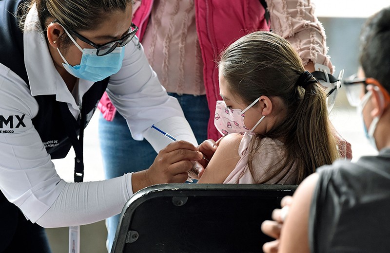 Vaccinul anti-COVID Pfizer, autorizat în SUA pentru copiii cu vârsta cuprinsă între 5 şi 11 ani. / Foto: nature.com