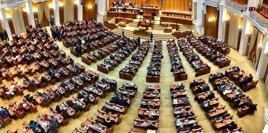 Parlamentarii PNL au ordin să nu voteze. FOTO: Facebook