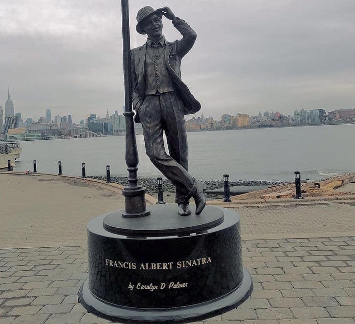 Statuia de bronz din Hoboken. FOTO: facebook