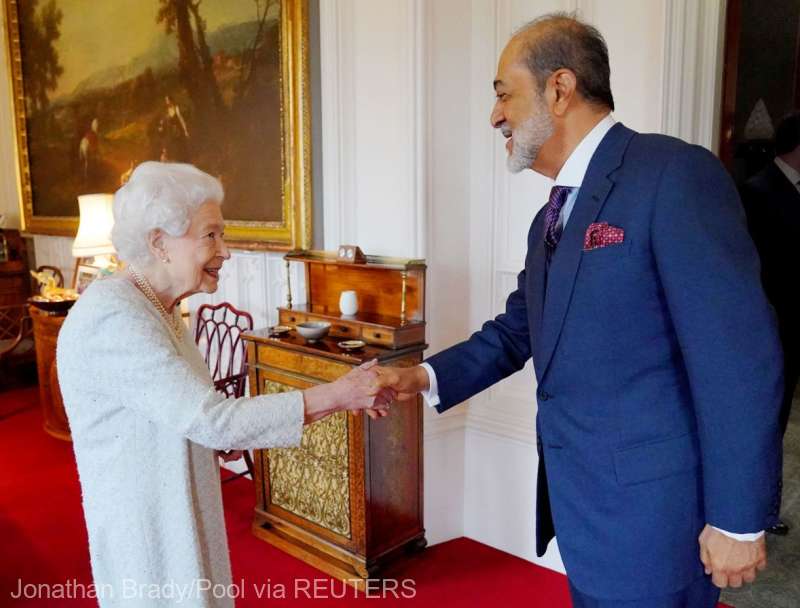 Sultanul Omanului, primit de Regina Elisabeta a II-a a Marii Britanii la Castelul Windsor. / Foto: agerpres.ro