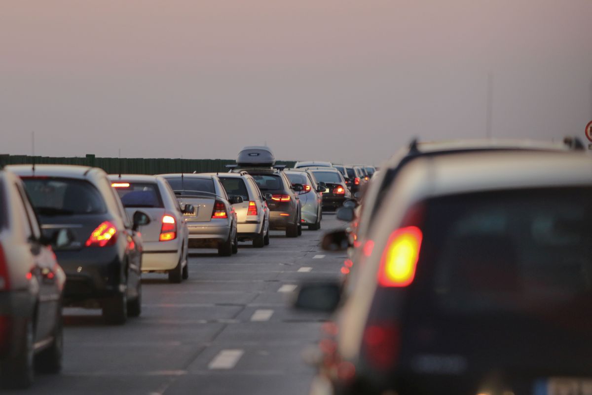 În România, sunt de 3 ori mai multe accidente rutiere cu pagube materiale decât în Cehia. Foto Inquam Photos/Alexandru Bușcă