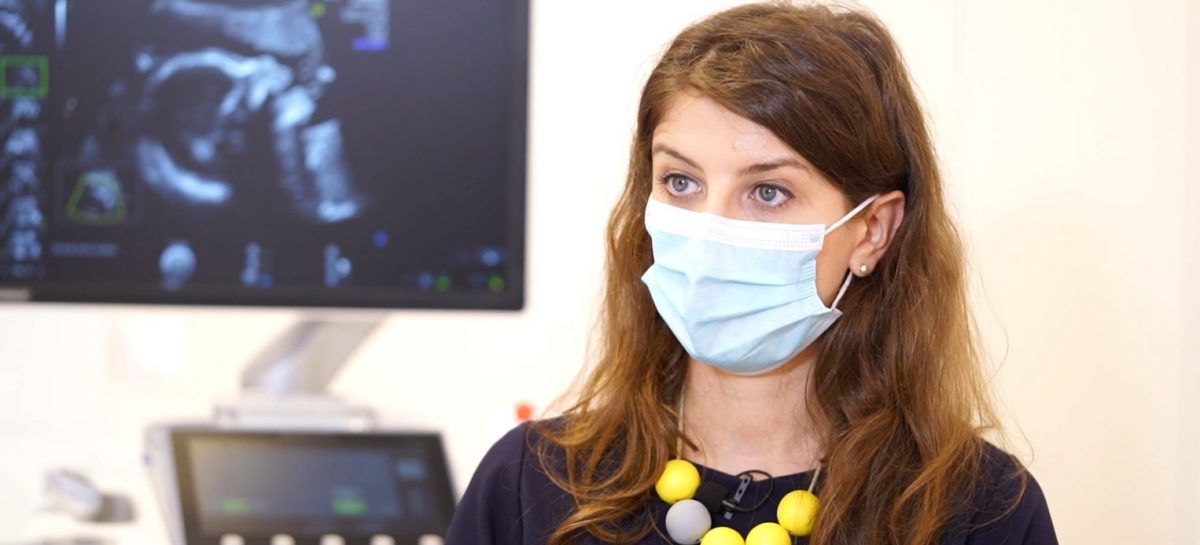 Dr. Brîndușa Cimpoca este un medic român care s-a supraspecializat în medicină materno-fetală