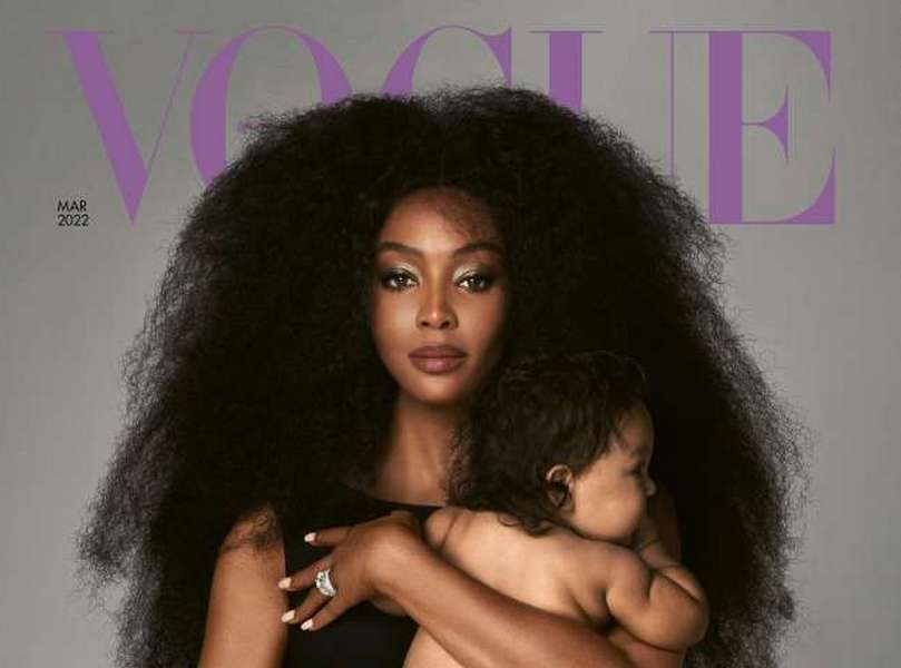 Naomi Campbell, alături de fiica ei în vârstă de nouă luni, pe coperta revistei Vogue UK. / Foto: agerpres.ro