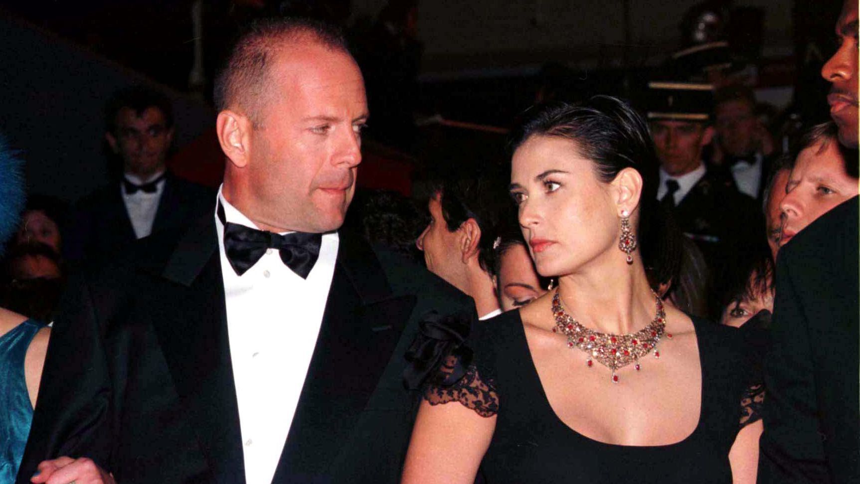VIDEO Bruce Willis se retrage din filme. Are o boală care îl împiedică să vorbească și să citească / closer