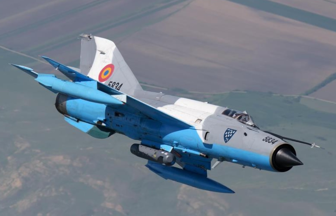 Un avion MiG 21 Lancer a dispărut de pe radar/foto: airplanepic