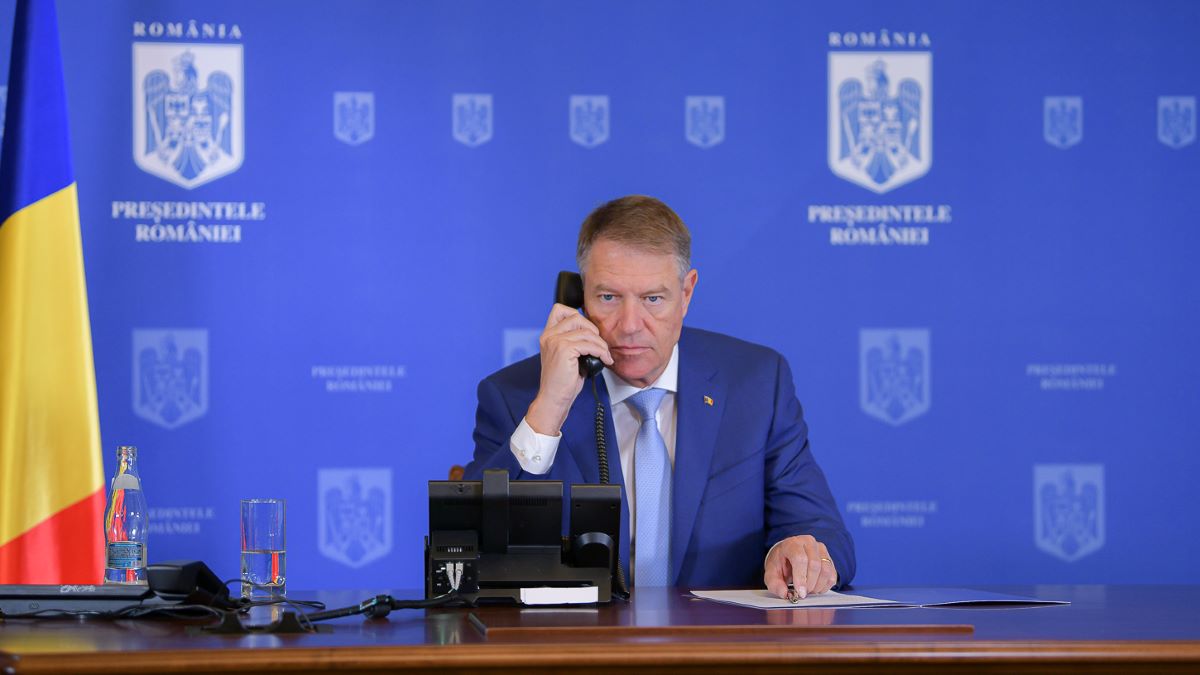 Președintele Iohannis despre acciza la carburanți: „50 de bani sunt 50 de bani pe care nu îi dai”/ Klaus Iohannis - Facebook