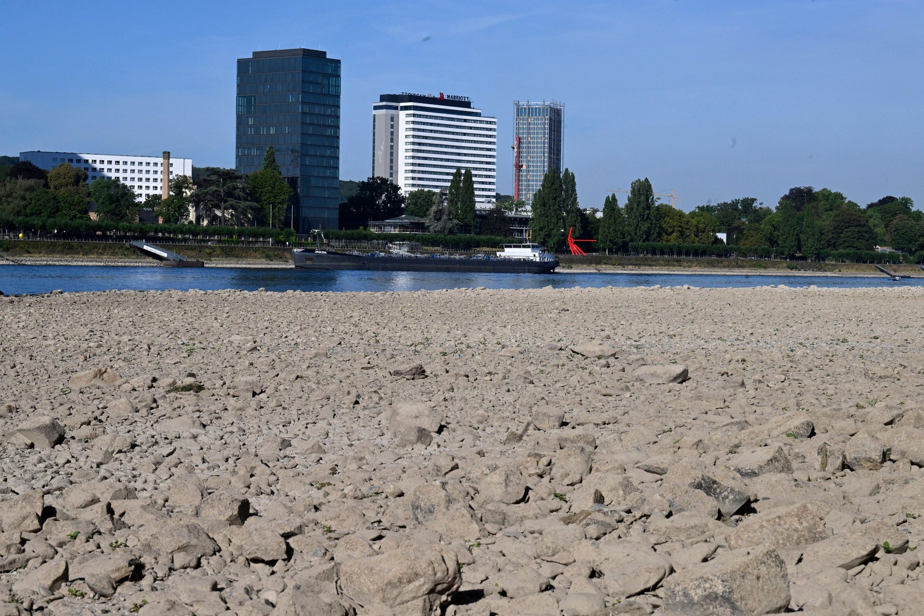 Râul Rin coboară la un nivel minim record în Germania/foto: Profimedia Images