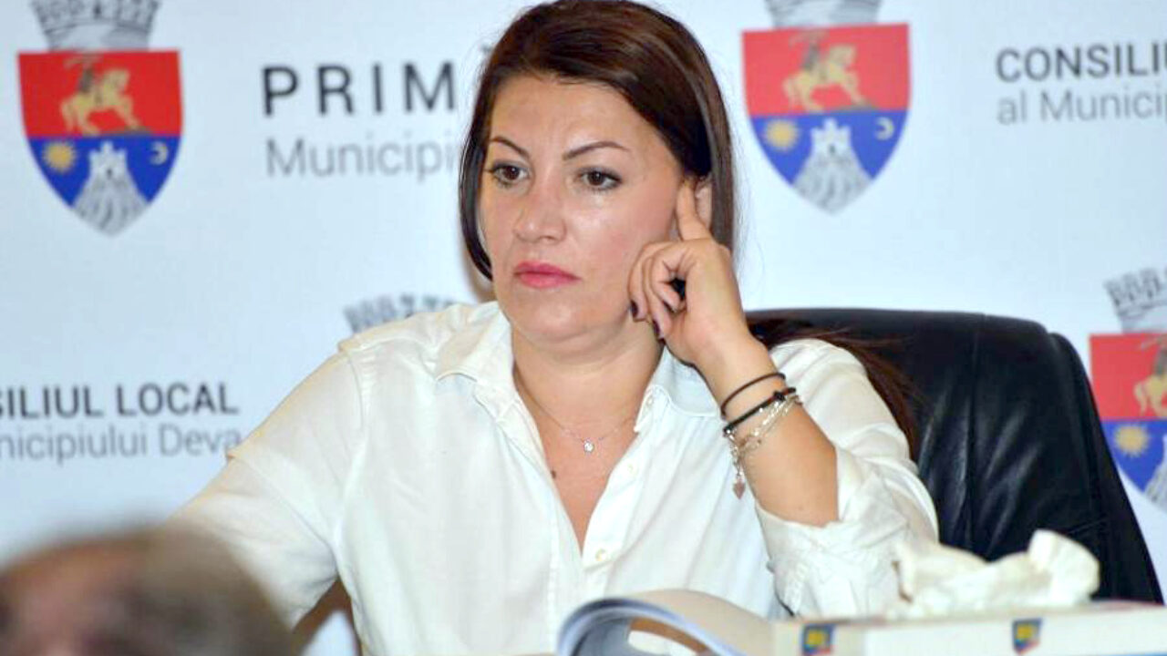 Fostul secretar al Primăriei Deva, Laura Sârbu. / Foto: .mesagerulhunedorean.ro