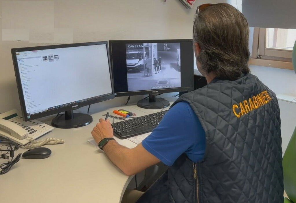 Un polițist italian a dat peste trei hoți români la el în casă Foto: Carabinieri