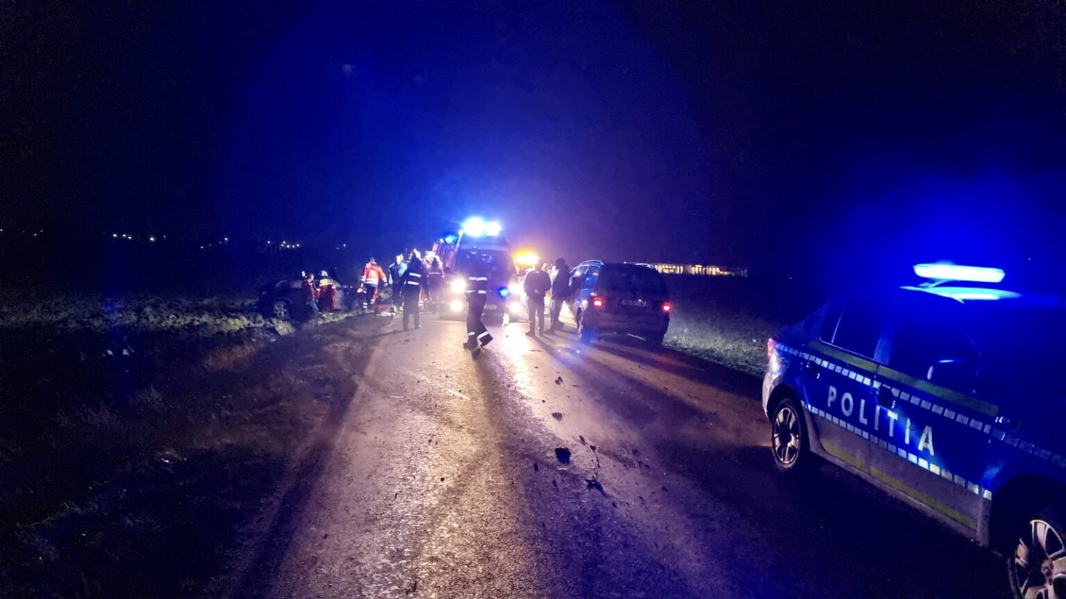 Un șofer a intrat frontal într-o căruță pe o șosea din Ilfov. / Foto: infotraficromania.ro