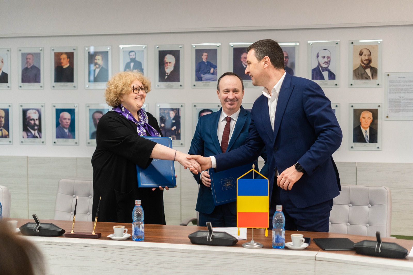 Ministrul Mediului, Barna Tanczos, a semnat un acord de împrumut cu Banca Mondială. - Foto: Facebook/Tánczos Barna