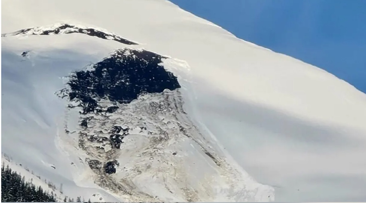 Avalanșă în Munții Rodnei Foto: Facebook/Salvamont Bistrița-Năsăud