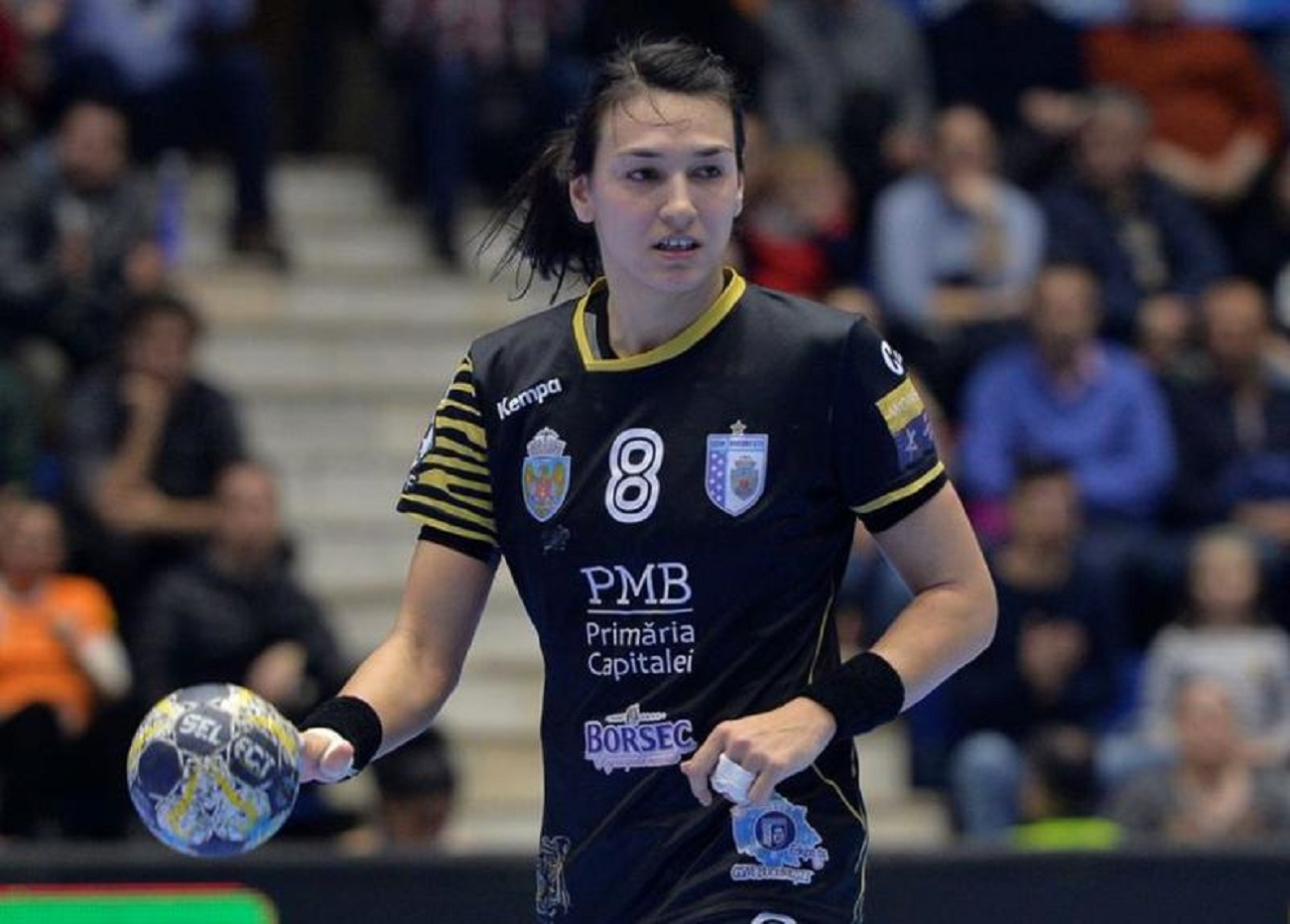 Cristina Neagu de la CM București - Foto: INQUAM PHOTOS / Octav Ganea