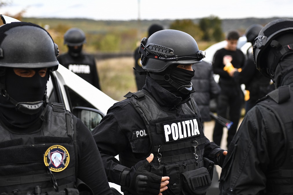 Poliția a avut mult de furcă cu interlopii din Brăila Foto: INQUAM Photos/Iustinel Stavaru