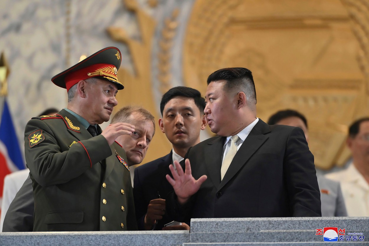Kim Jong-un și Șoigu, imagine cu caracter ilustrativ - Foto: Profimedia Images