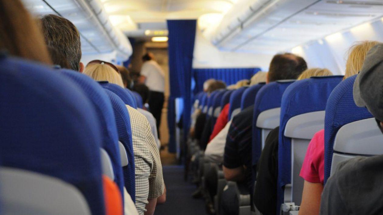 Pățania unui bărbat într-un avion - Foto: Shutterstock (preluare B1TV)