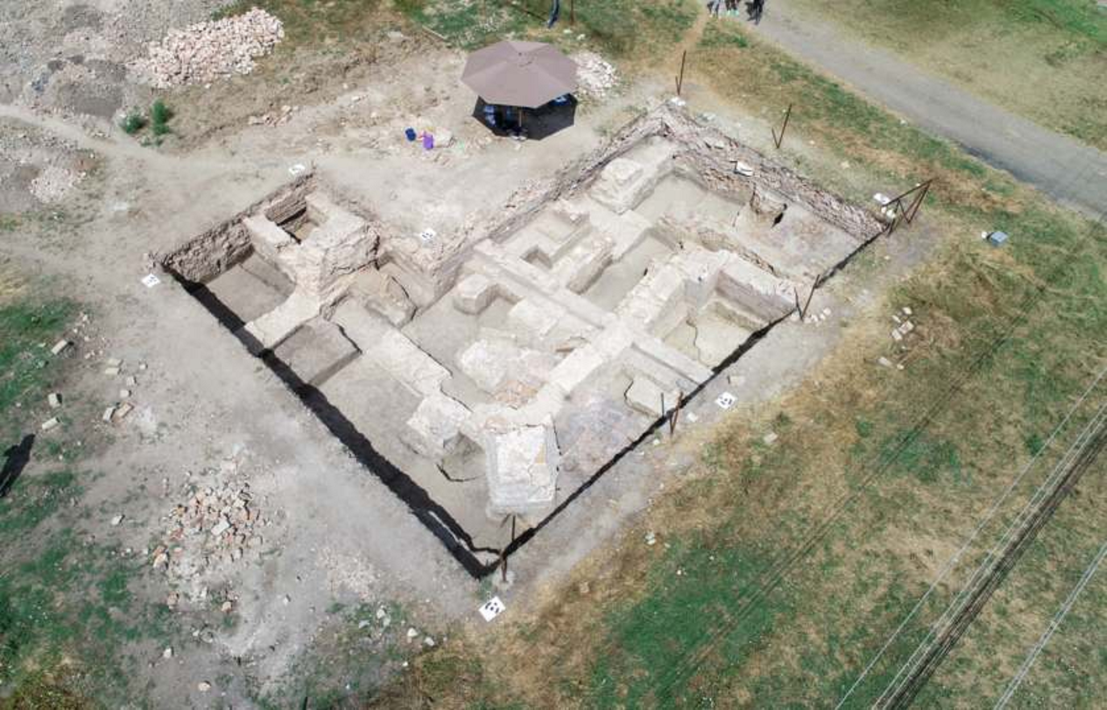 O echipă de arheologi a găsit pe teritoriul României o mănăstire din 1179. Călugării erau inovatori Foto: tion.ro
