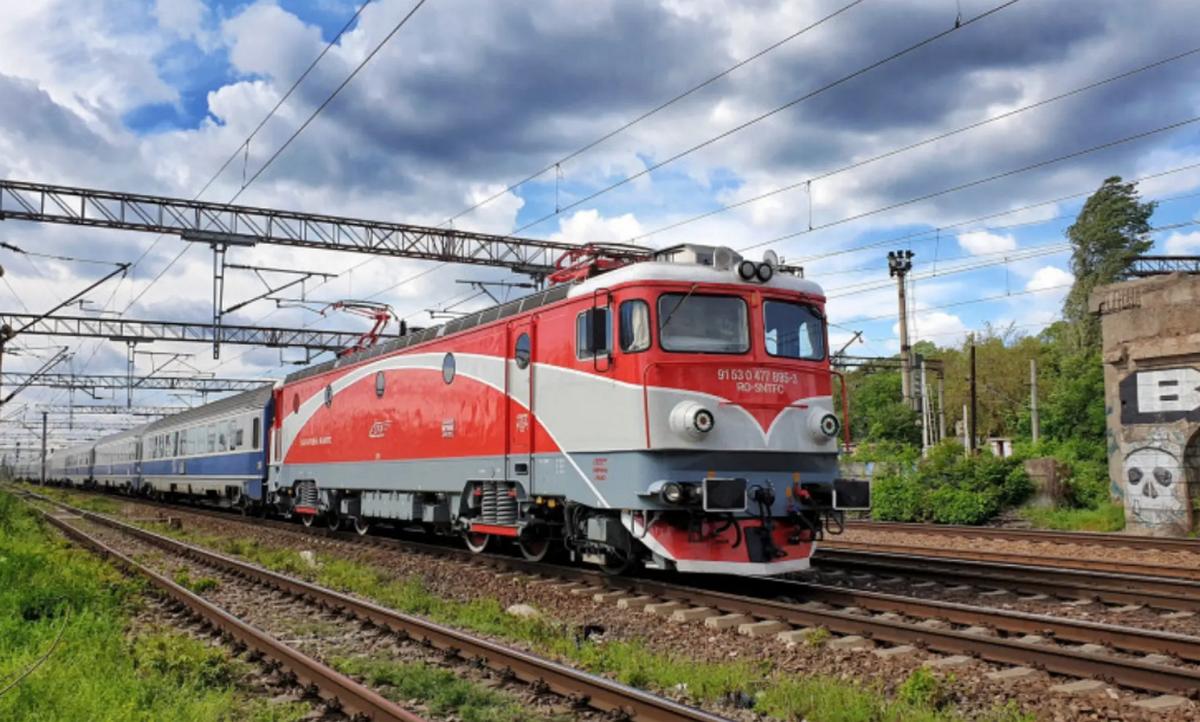 Cu trenul, de la Brașov la Sighișoara: 128 km, în 4h. În 1939, 2h cu locomotiva cu aburi - Foto: brasov.net - Imagine cu rol ilustrativ