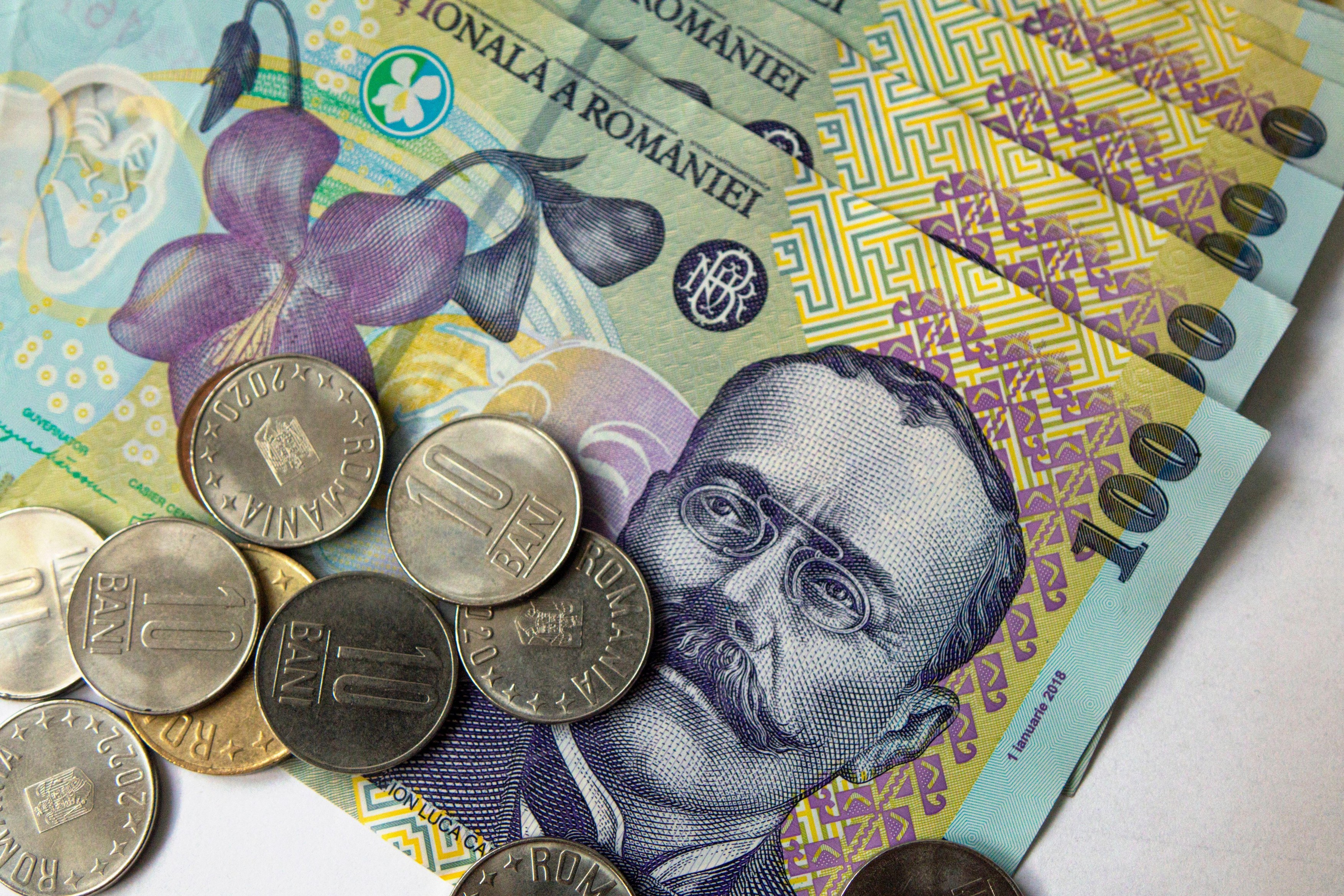 Bani cadou primiți de pensionari de Crăciun pot fi folosiți în 2024. Cum se vor acorda sumele Foto: Profimedia Images (fotografie cu caracter ilustrativ)