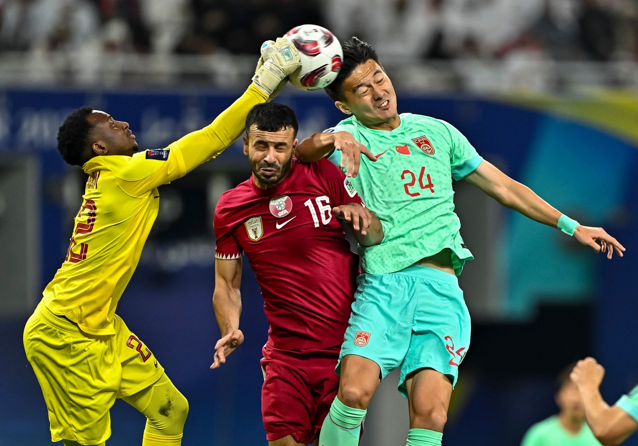 China a luat bătaie de la Qatar, în Cupa Asiei. Microbiștii chinezi: „Să vă fie ruşine!” - Foto: Profimedia Images