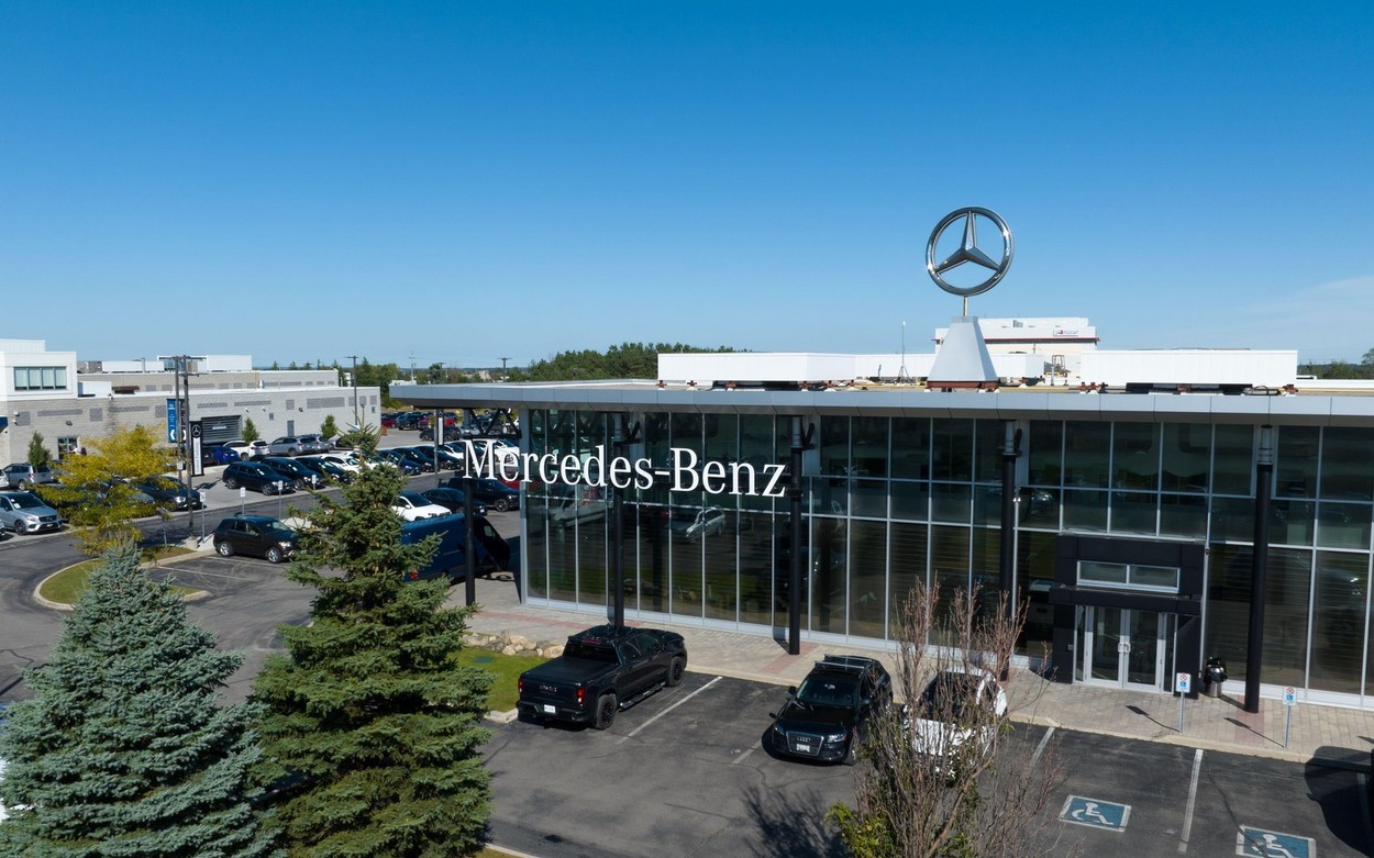 Mercedes se pregătește de criză? Vrea să își vândă de dealerii și serviceurile din Germania - Foto: Profimedia Images - Rol ilustrativ