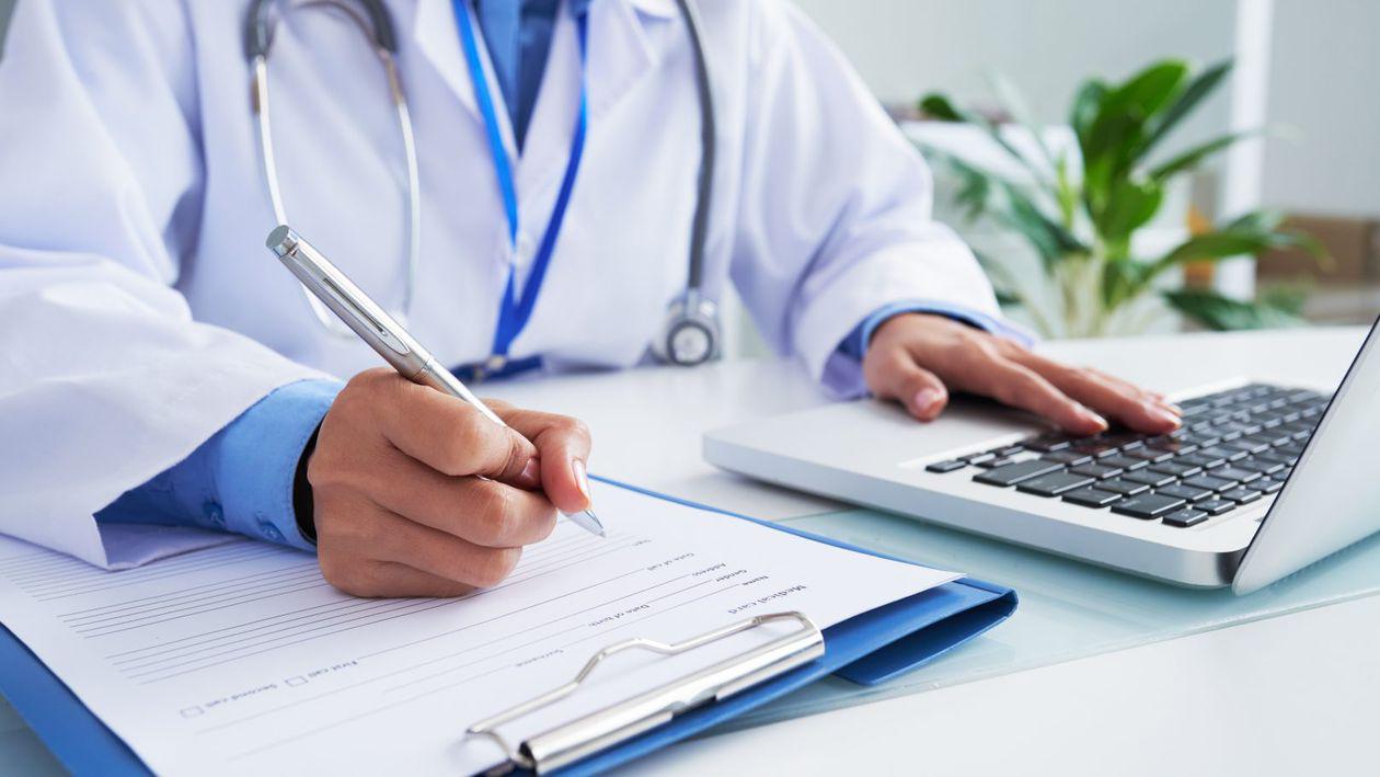 Ce a aflat o femeie care s-a dus la spital pentru că avea o „simplă tuse”. Diagnosticul este crunt - Foto: Freepik (B1TV)