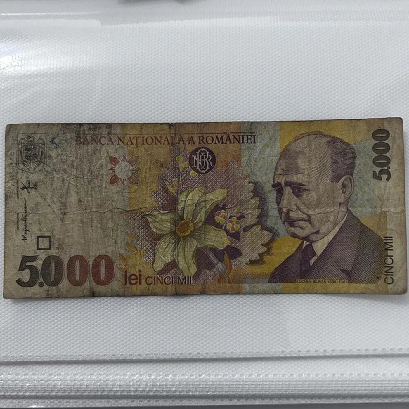 Blaga îl bate pe Eminescu la prețul bancnotelor vechi pe site-urile de vânzări. Prețuri exorbitante Foto: captură foto Olx