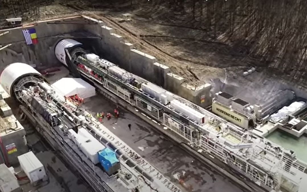 VIDEO Unde se construiesc cele mai lungi tuneluri de cale ferată din România - Foto: captură video YouTube/Aktor S.A. Romania