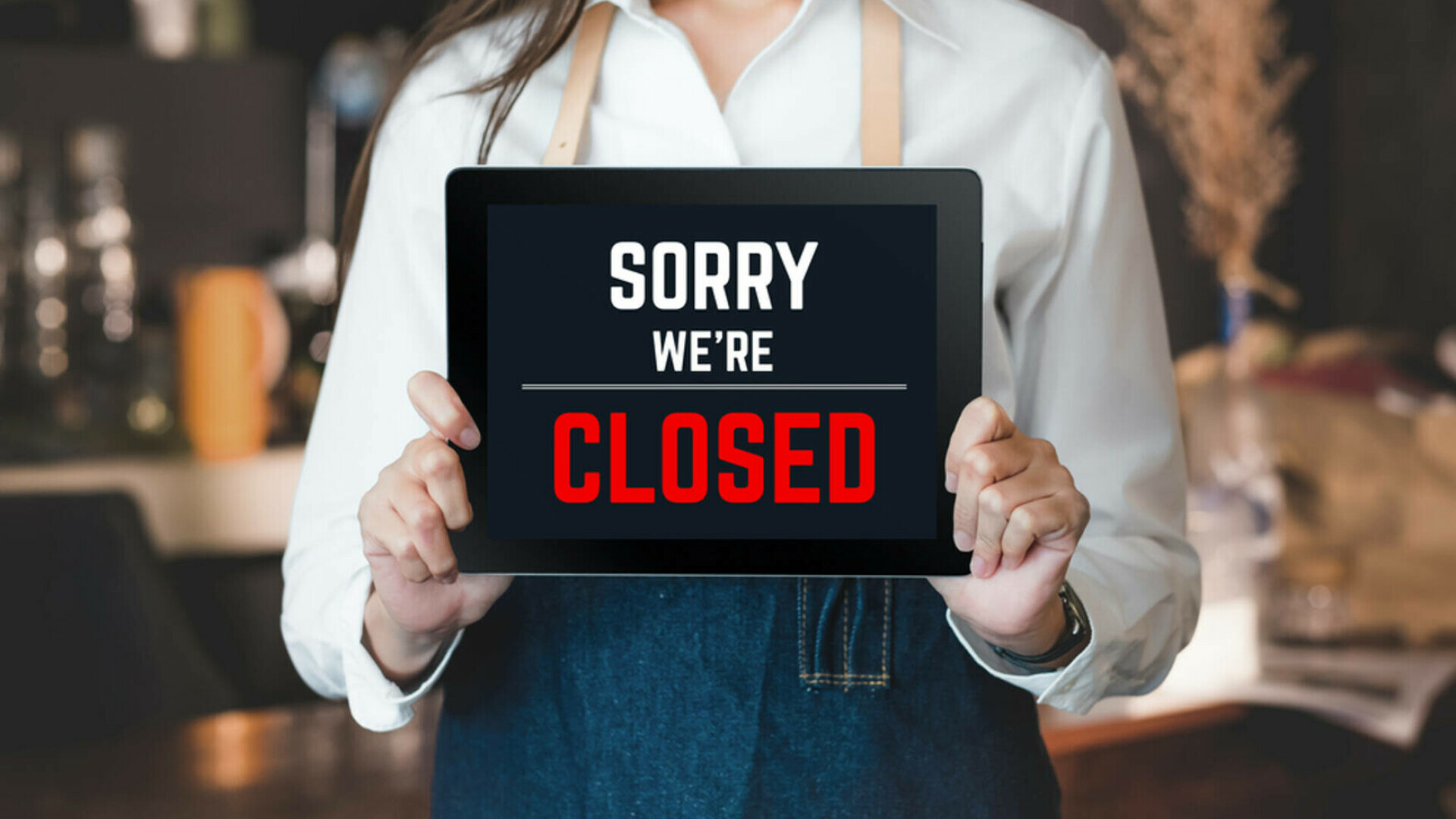 Cel mai mare lanț de fast food din România a închis 12 restaurante. Care este motivul? - Foto: SHUTTERSTOCK / imagine rol ilustrativ