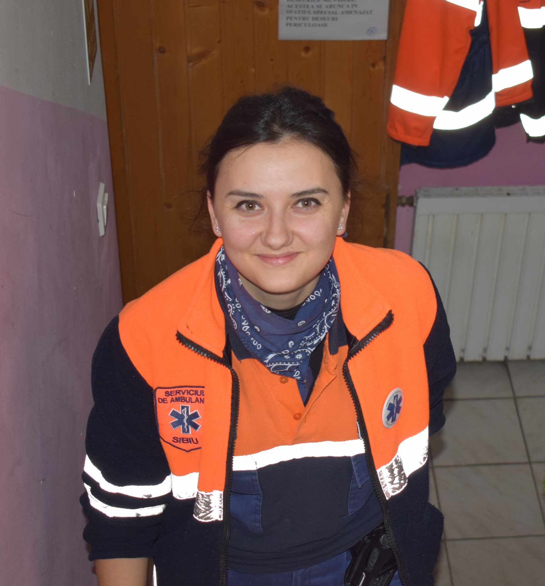 Un asistent medical aleargă pentru a-i ajuta pe bolnavii de cancer. Boala i-a răpus bunica Foto: Turnul Sfatului