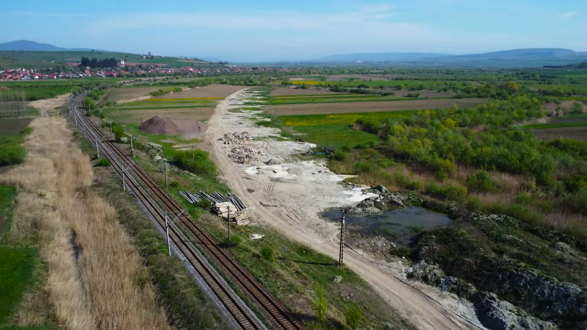 Reabilitarea liniei de tren Brașov–Sighișoara: 27%, după 3,5 ani, pe sectorul Brașov-Apața - Foto: Facebook/Asociația Pro Infrastructură