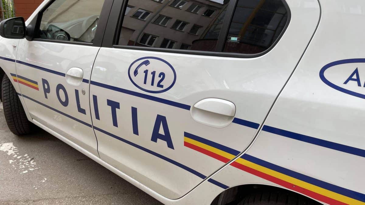 Un bărbat s-a ales cu dosar penal după ce i-a scris pe Facebook fostei. De ce a ajuns la Poliție? - Foto: IPJ / imagine rol ilustrativ