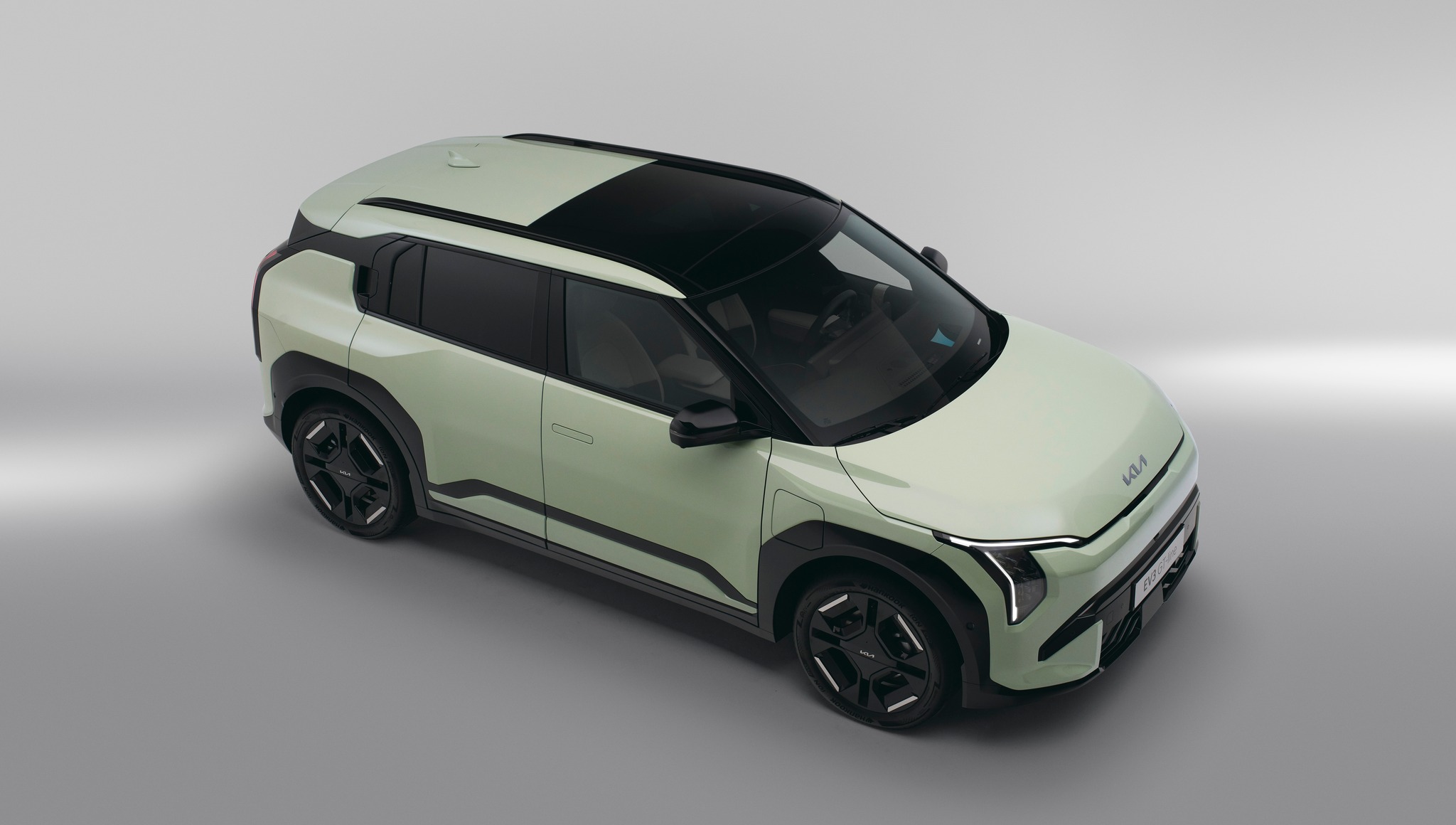 Un nou SUV compact 100% electric promite o autonomie de până la 600 km. Preț: de la 35.000 € - Foto: Kia