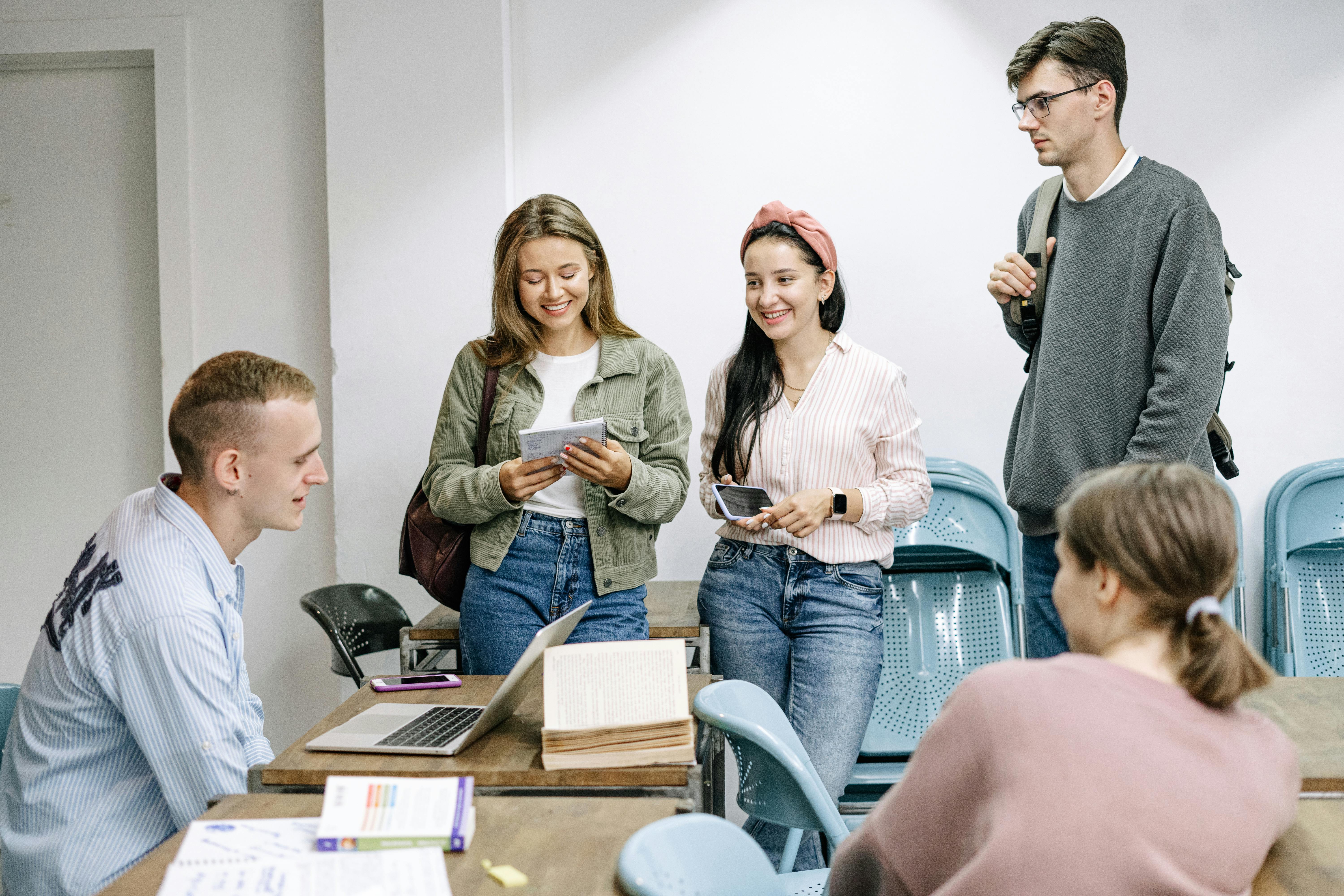 Credite și tabere pentru studenți și copii. Ce beneficii oferă statul tinerilor și adolescenților? Foto: Pexels (fotografie cu caracter ilustrativ)