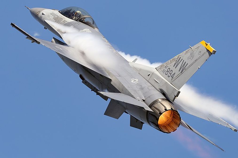 România dă bani ca să antreneze piloții ucraineni de F-16. Raiduri asupra lui Putin, din iulie - Foto: Wikimedia/Cp9asngf/CC BY-SA 4.0