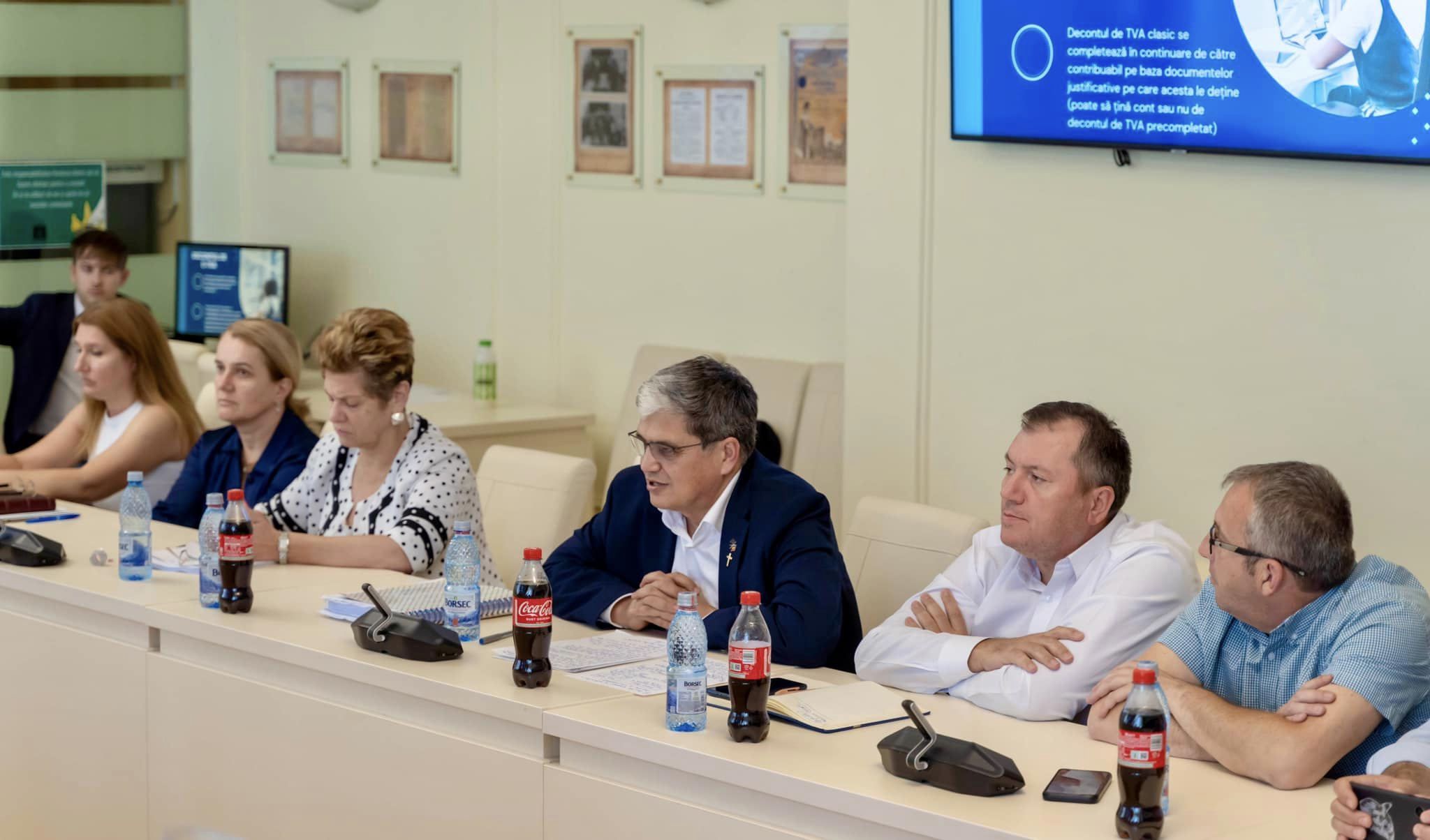 Ce se întâmplă cu aplicarea e-TVA. Explicațiile lui Marcel Boloș, după întâlnirea cu contabilii - Foto: Facebook/ Marcel Boloș