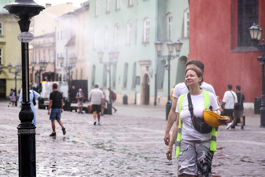 Cum arată România în COD ROȘU de CANICULĂ. Zeci de mii de români au sunat la 112 - Foto: Profimedia Images (rol ilustrativ)