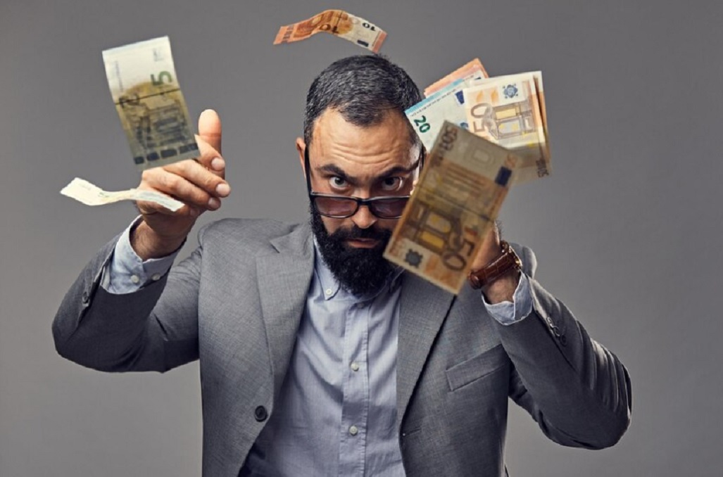 Miliardarii români nu scapă de ”taxa pe lux” - Foto: Freepik.com (rol ilustrativ)
