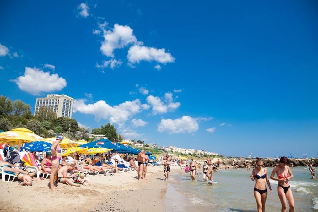Cât plătesc românii pentru un sejur la mare, în minivacanța de Sf. Maria? Topul stațiunilor alese - Foto: Profimediaimages.ro (Imagine cu rol ilustrativ)