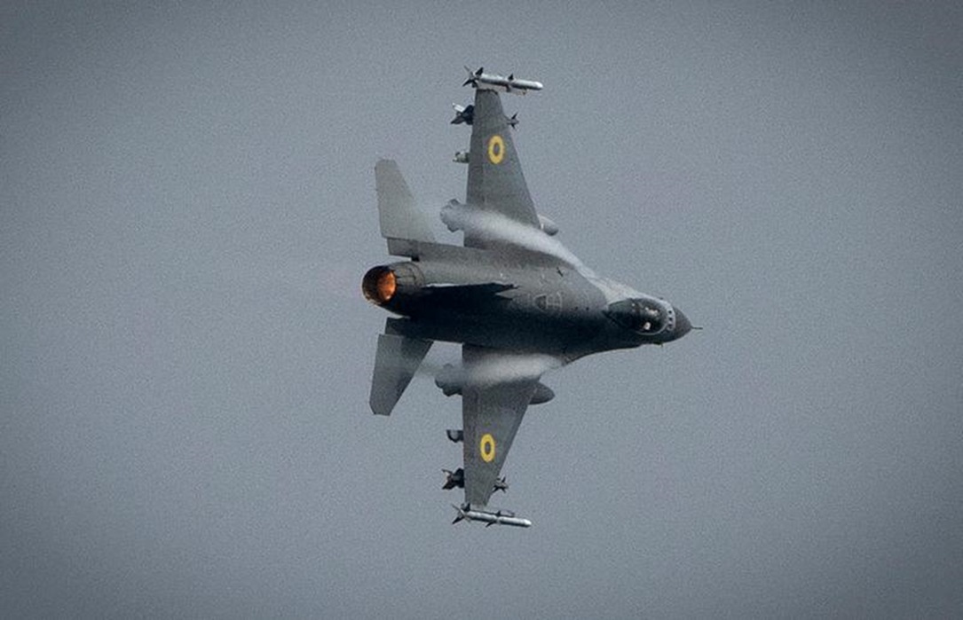 F-16 al Ucrainei, prăbușit după o misiune în care a distrus trei rachete rusești. Pilotul a murit - Foto: rofimedia(imagine cu rol ilustrativ)