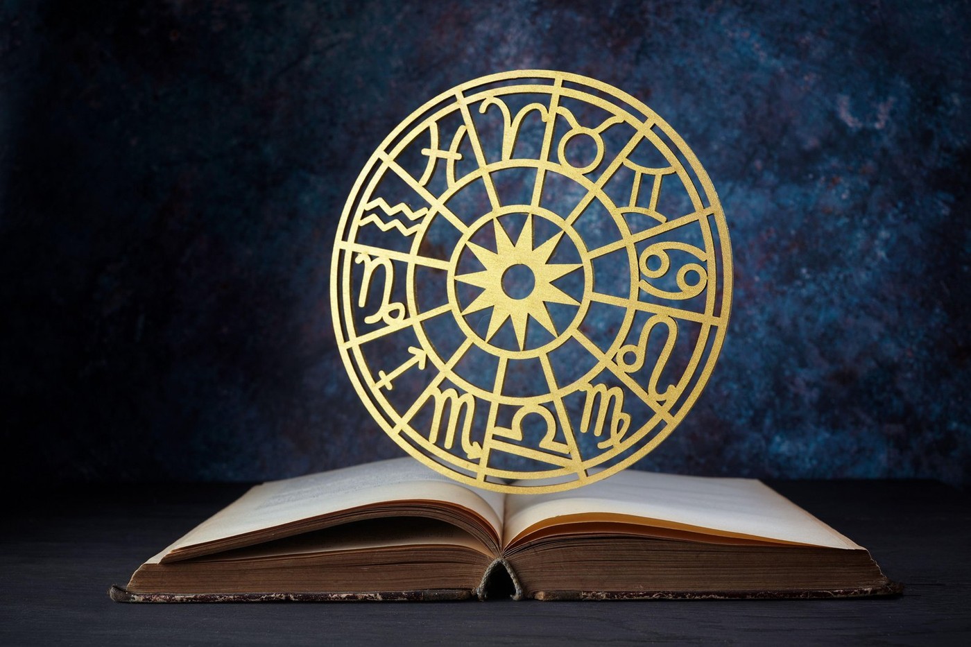 HOROSCOP 30 AUGUST Taurii și Berbecii primesc sfaturi importante. Balanțele îți schimbă obiectivele - Foto: Profimediaimages.ro (rol ilustrativ)