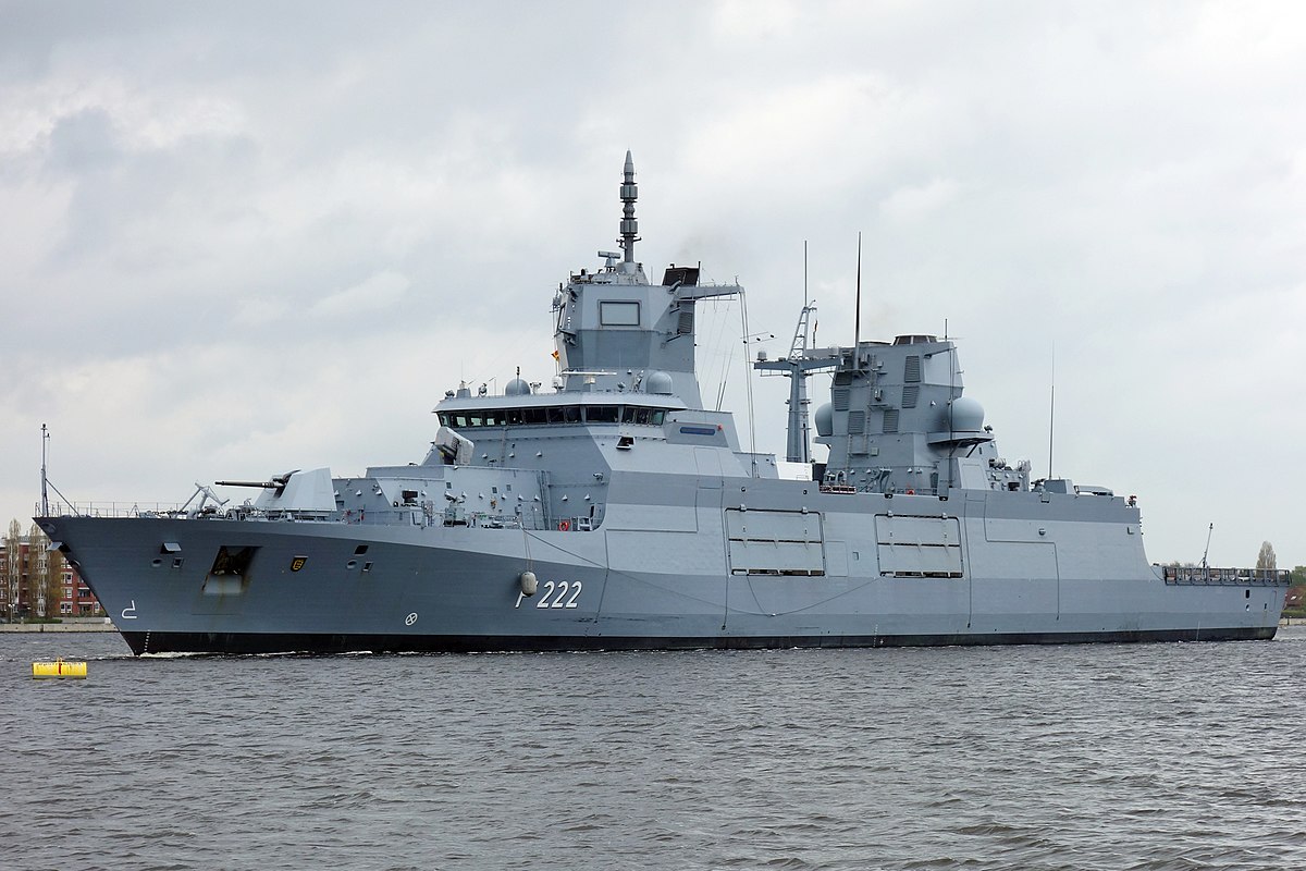 Nave de luptă germane traversează Strâmtoarea Taiwan după 22 de ani. China în fierbere - - FOTO: GermanNavy