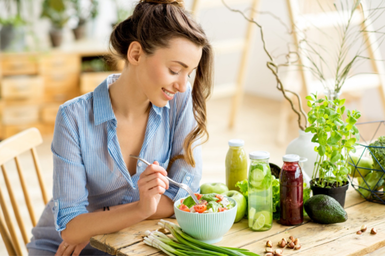 Trucul pentru cea mai bună salată boeuf! Ingredientul secret din grădină pe care trebuie să îl pui - Foto: Istock / imagine cu rol ilustrativ