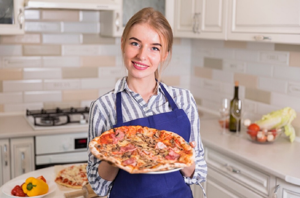 Ingredientul secret pe care să îl adaugi în blatul de pizza pentru rețeta perfectă - Foto: Freepik.com (rol ilustrativ)