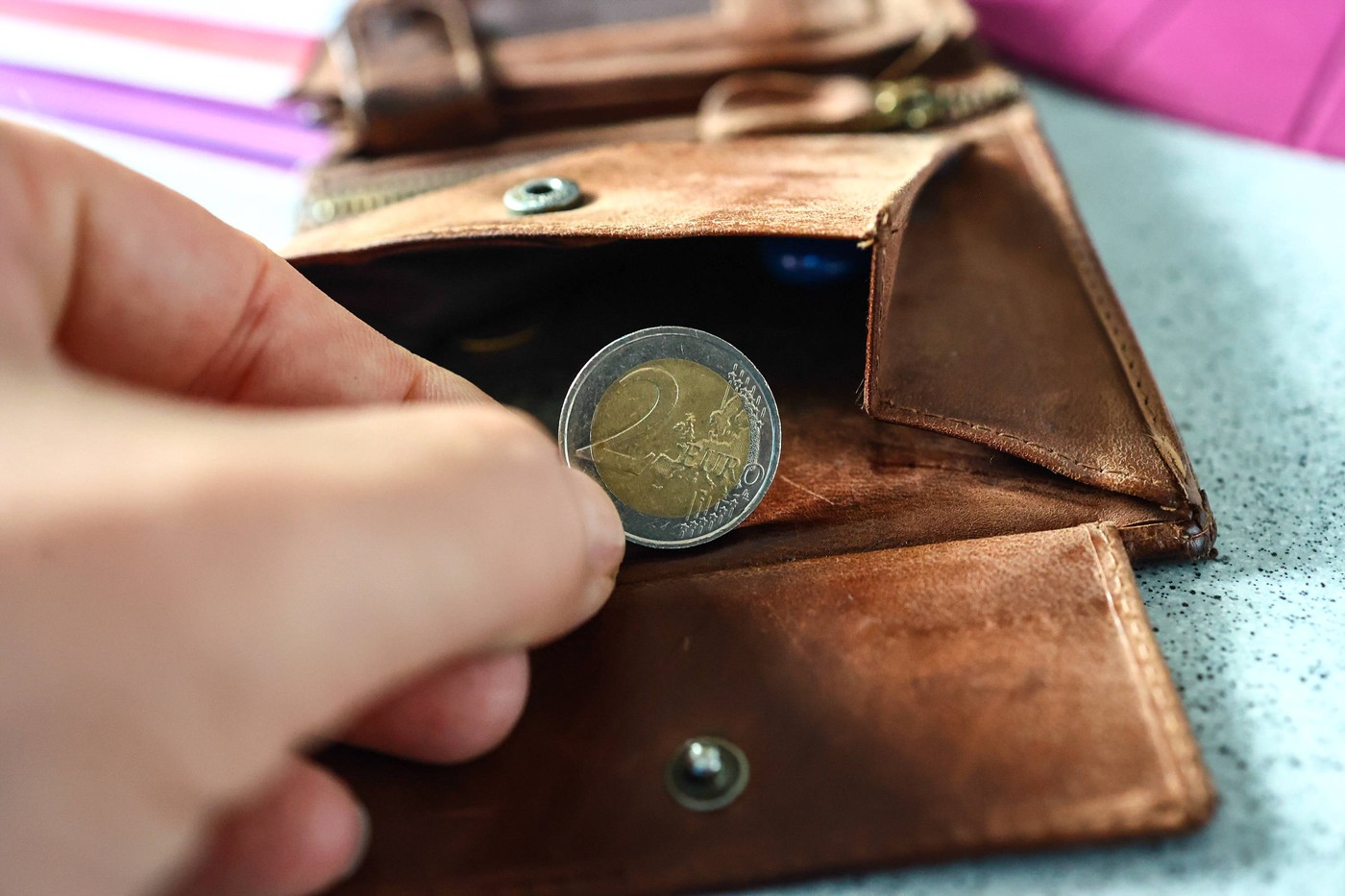 Moneda cu chip de femeie care valorează 25.000 €. De costă atât de mult? - Foto: Profimedia Images (rol ilustrativ)