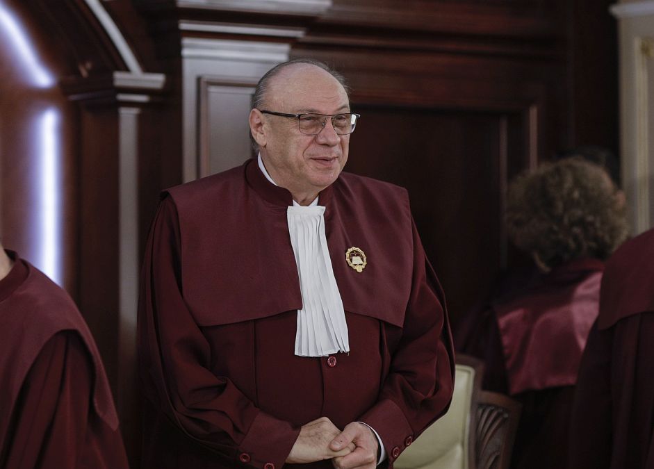 CCR a amânat o decizie pentru mâine, în ceea ce priveşte alegerile prezidenţiale - Foto: INQUAM PHOTOS/Octav Ganea