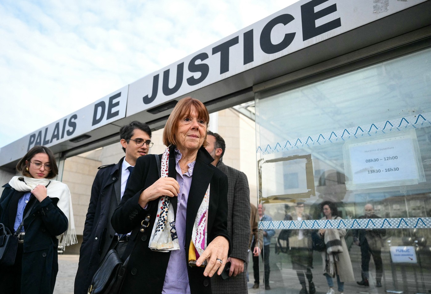 Proces șocant: Soțul și-a drogat soția bolnavă de scleroză pentru a fi violată de 51 de bărbați - Foto: Profimedia Images - Imagine cu rol ilustrativ