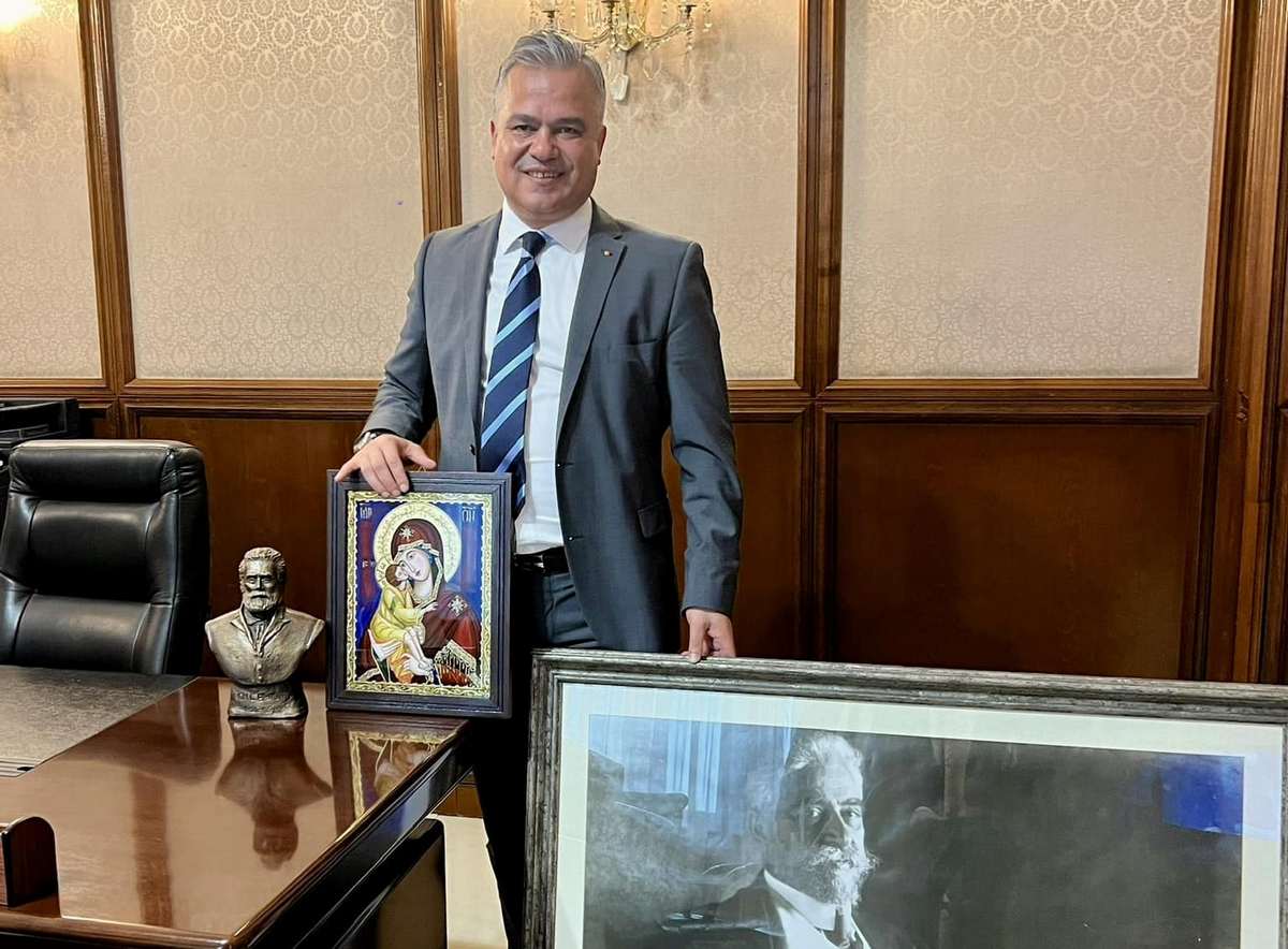 Guvernul se clatină. Ministrul PNL al Dezvoltării a demisionat. Cine îi ia locul - Foto: Facebook/Adrian Veștea - Imagine cu rol ilustrativ