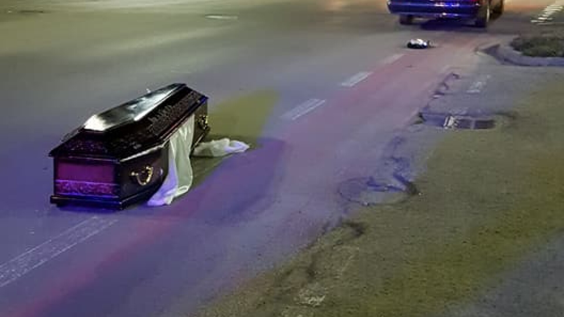 Imagini de infarct într-un rond din Iași! Mașină surprinsă cum face drifturi cu un coșciug - Foto: Arhiva / imagine cu rol ilustrativ